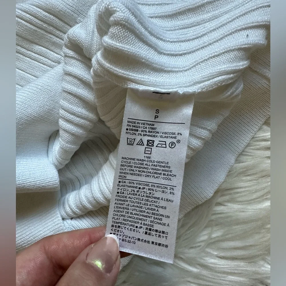 Banana Republic ribbed cardigan - Picture 6 of 6